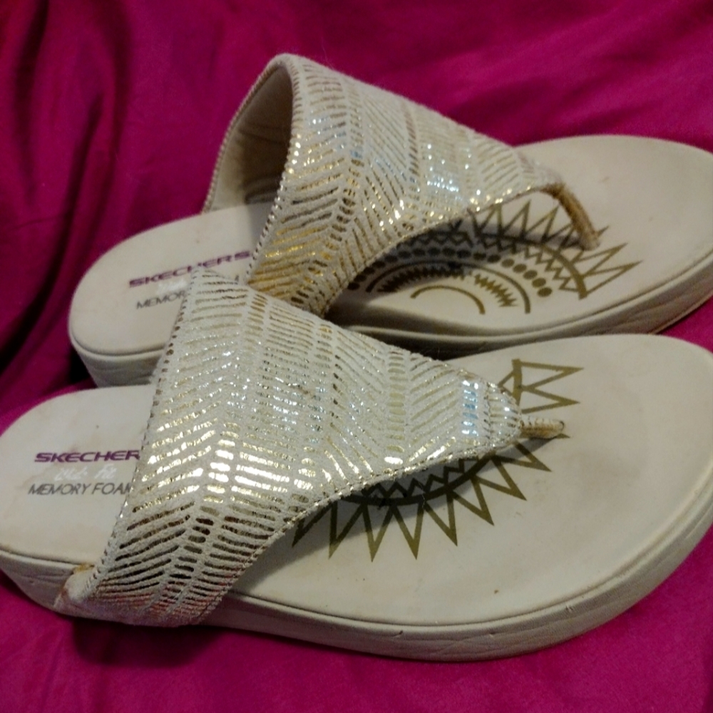 Skechers Wide fit platform sandals